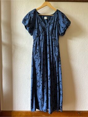 Universal Thread Blue Maxi Dress with Black Floral Print